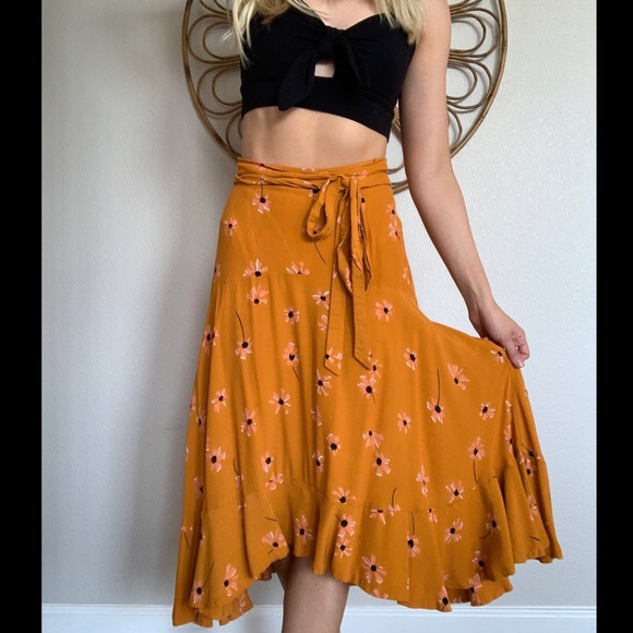 Faithfull the Brand Dresses & Skirts - Anthropologie Faithfull Belted Botany Skirt